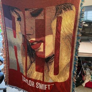 *LIMITED EDITION* TAYLOR SWIFT RED eras woven blanket ✨